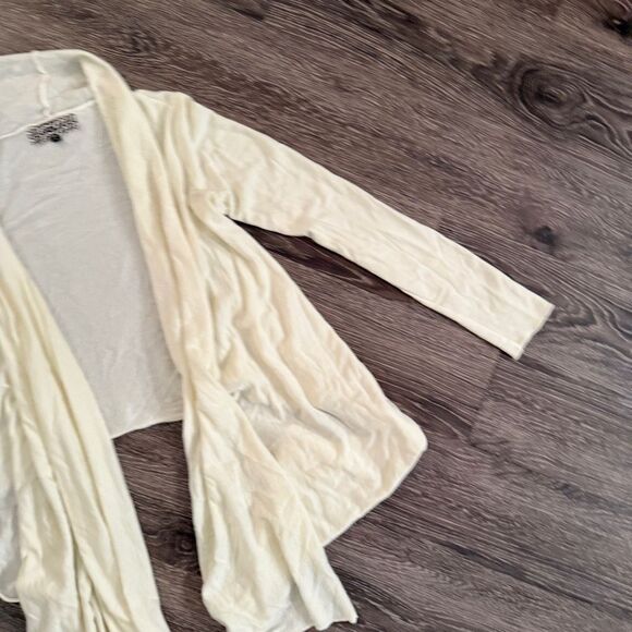 Groceries Apparel Long Sleeve Fleece Top - Picture 7 of 7